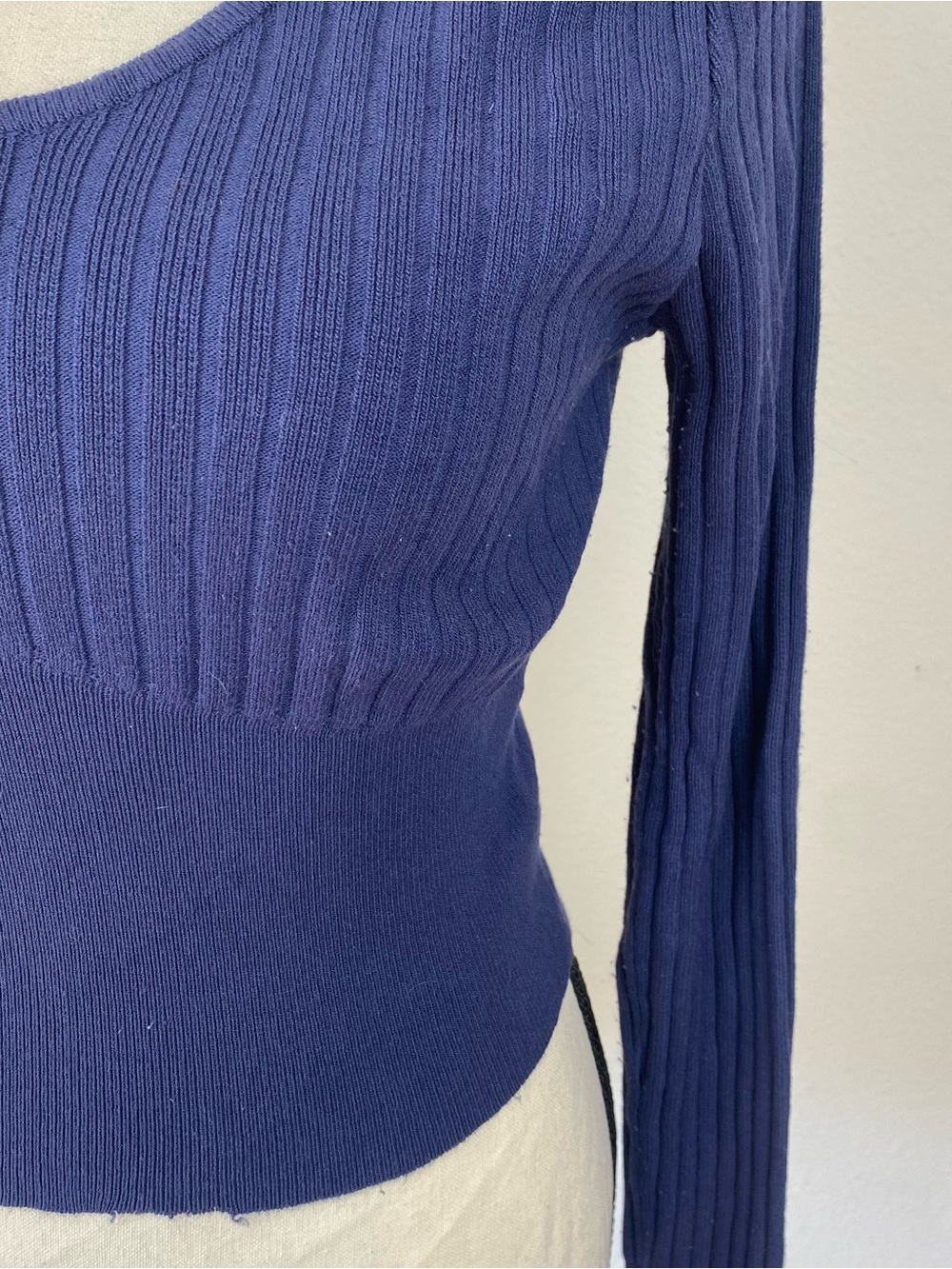 Slim Ribbed V-Neck Sweater in Navy - Picture 2 of 5